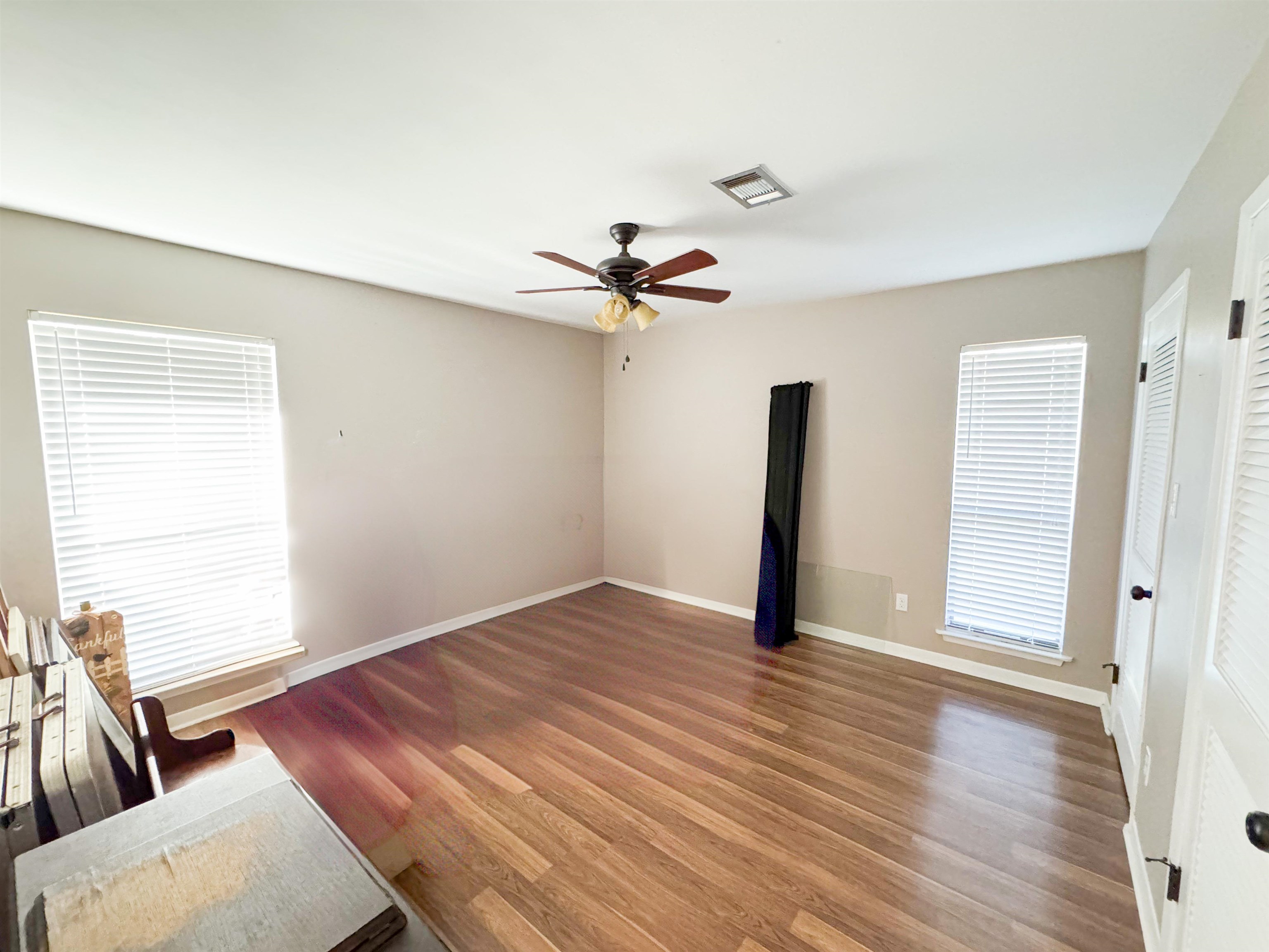 1104 North Pine Street Foley, AL 36535 - Photo 17 of 35 Living Room