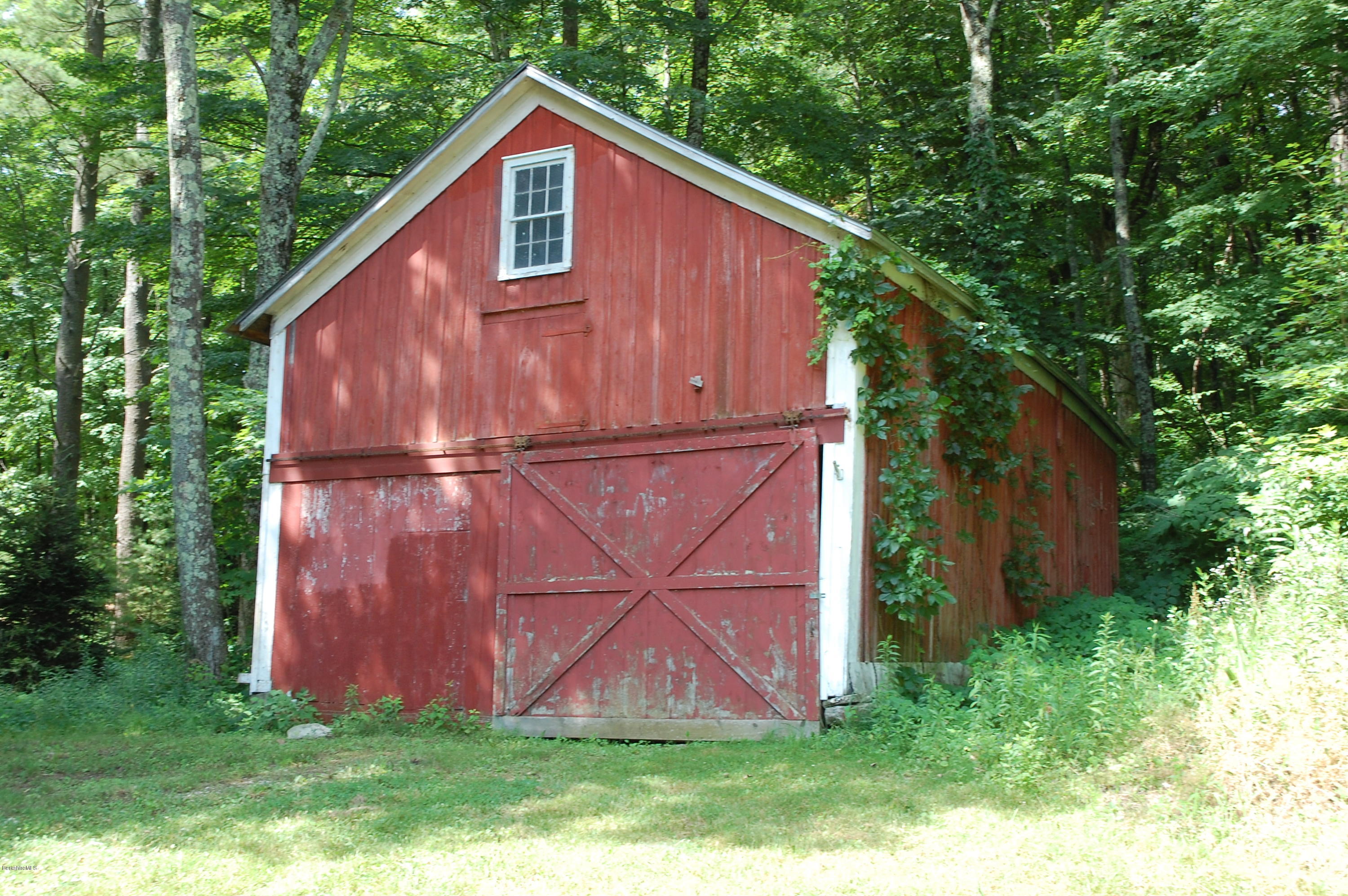 575 North Undermountain Road Sheffield, MA 01257 - Photo 7 of 11 7_DSC_0161