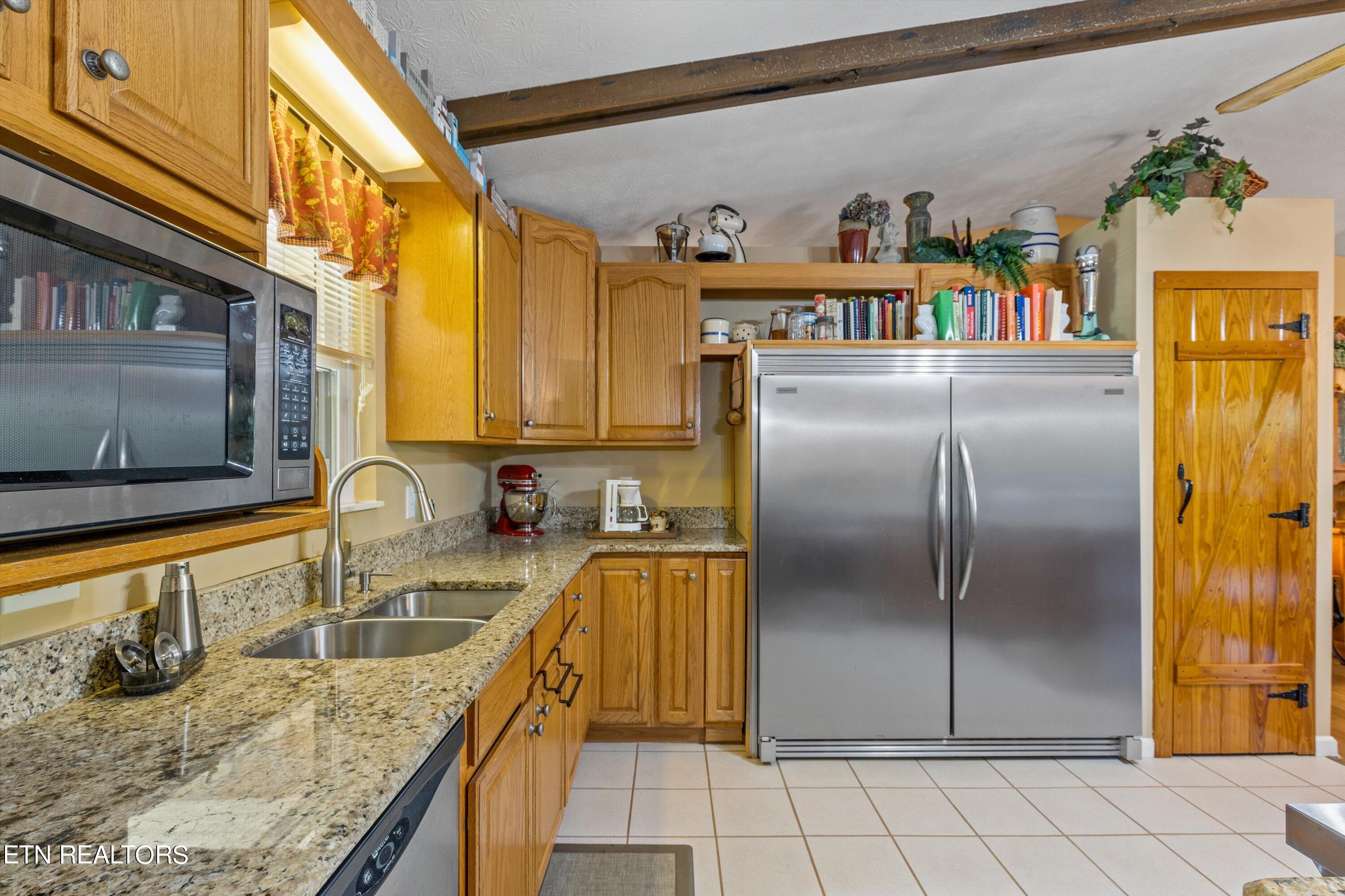 3837 Channel Harbor Road Louisville, TN 37777 - Photo 20 of 50 20-3837 Channel Harbor Rd-15