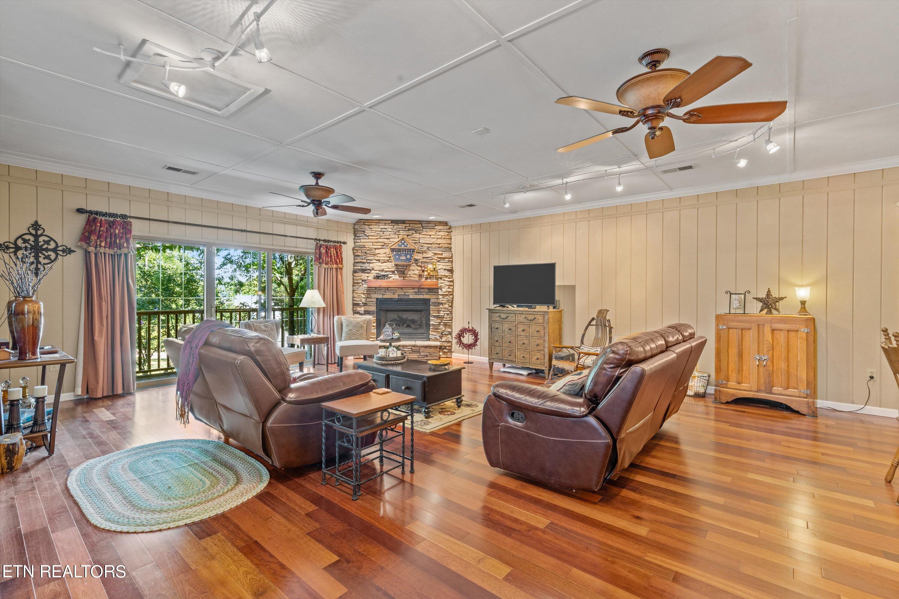 3837 Channel Harbor Road Louisville, TN 37777 - Photo 22 of 50 22-3837 Channel Harbor Rd-17