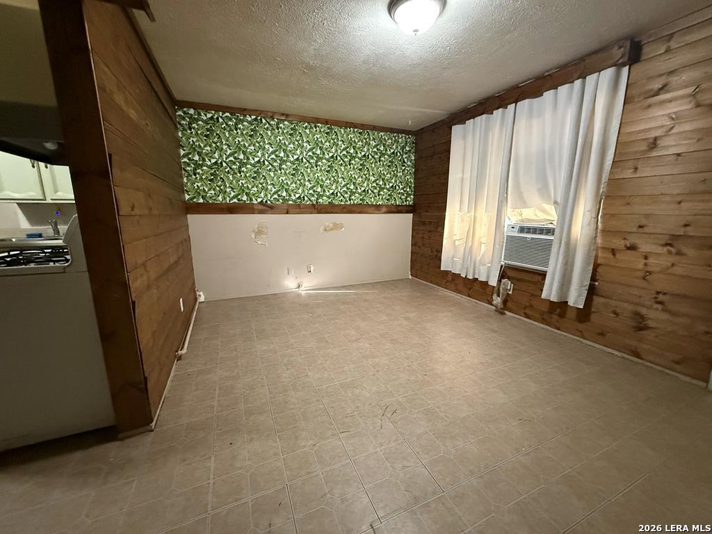 1079 Trinity Street Eagle Pass, TX 78852 - Photo 4 of 15