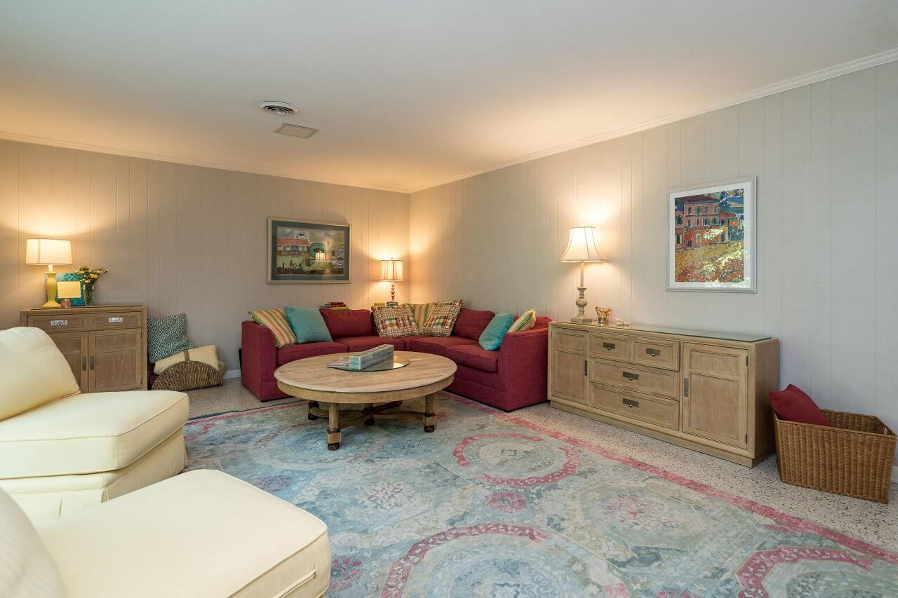2008 Nakoma Place Raleigh, NC 27607 - Photo 18 of 33 Family Room