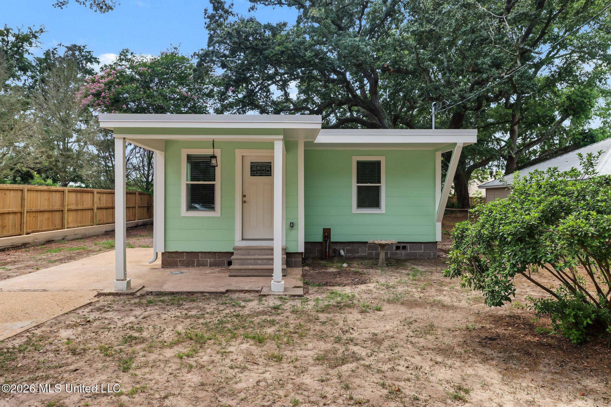 317 Nelson Road Biloxi, MS 39531 - Photo 1 of 12 IMG_4024