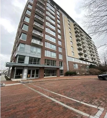 $925,000 | 100 Station Landing, Unit 702, Medford, MA 02155