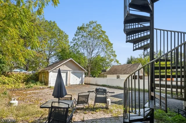 $2,750 | 374 Boyden Avenue, Unit 3, Maplewood, NJ 07040