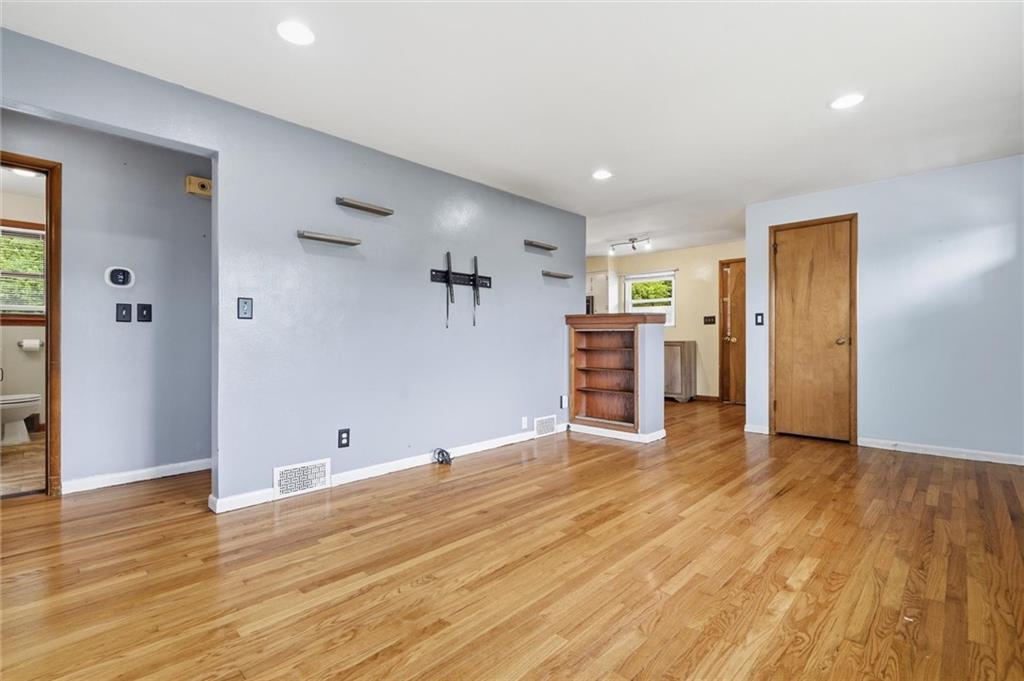 1312 State Road Monessen, PA 15062 - Photo 4 of 41