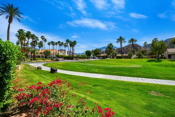 $1,225,000 | 50095 Calle Rosarita, La Quinta, CA 92253