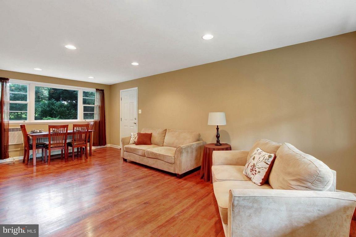 1533 Eden Road Lancaster, PA 17601 - Photo 3 of 22