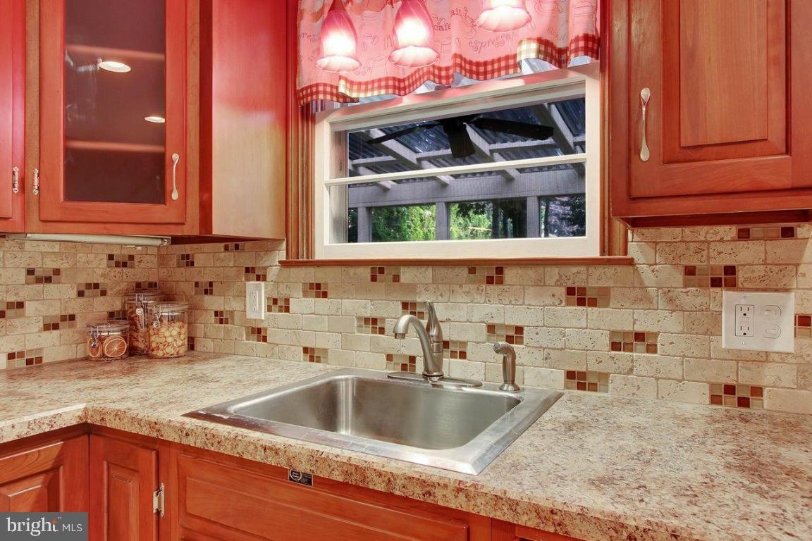 1533 Eden Road Lancaster, PA 17601 - Photo 9 of 22