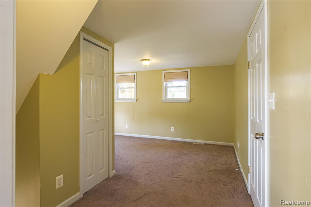 6595 Bennett Lake Road Fenton, MI 48430 - Photo 15 of 29