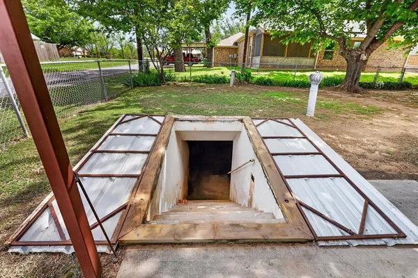 $250,000 | 624 North Ave A, Springtown, TX 76082