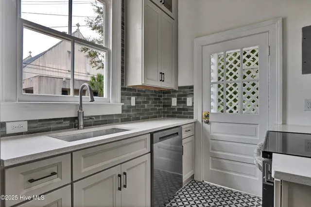 $475,000 | 401 Dock Street, Wilmington, NC 28401