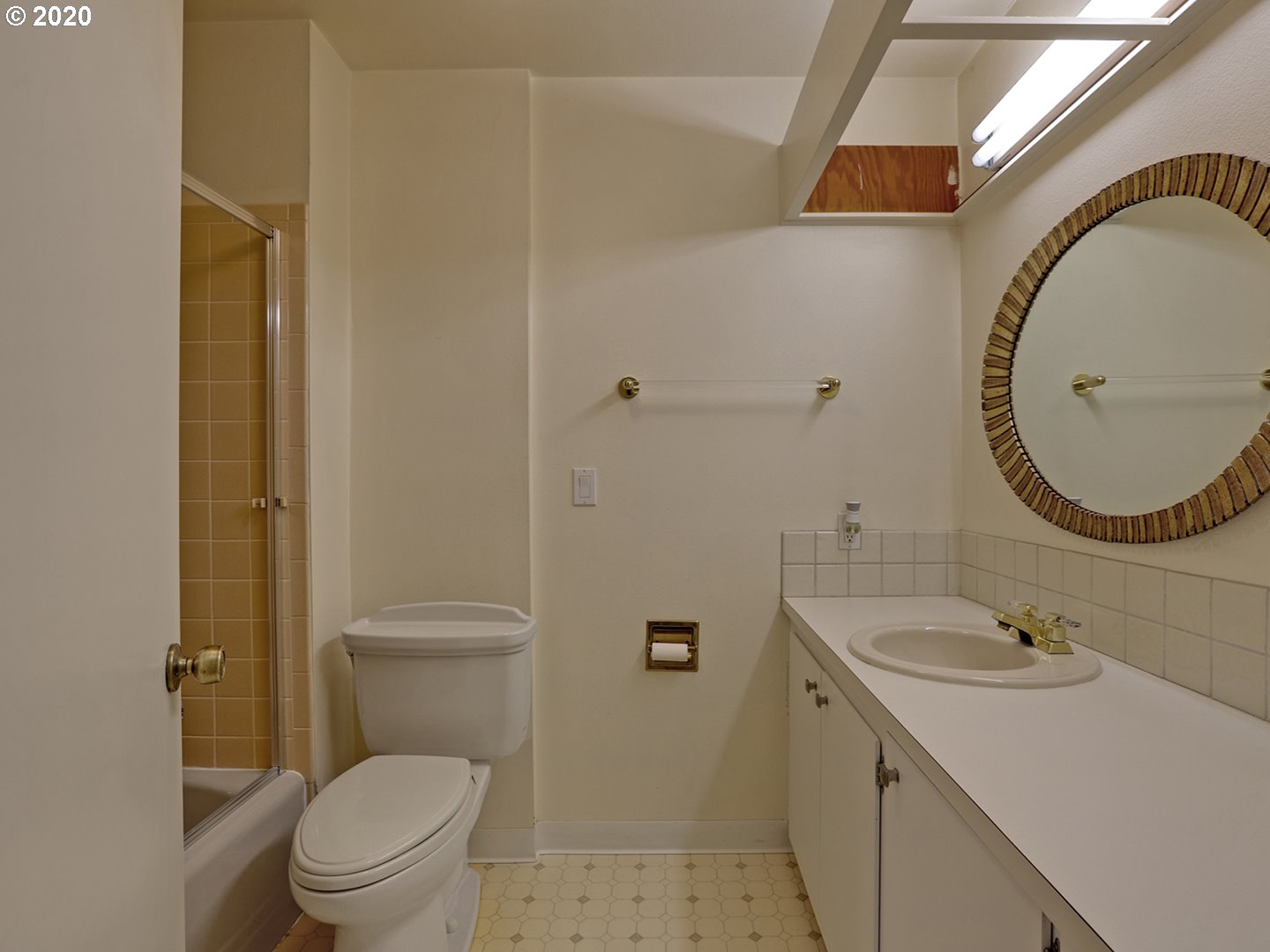 8210 Southwest Ernst Road Portland, OR 97225 - Photo 11 of 21 Gallery Image 11