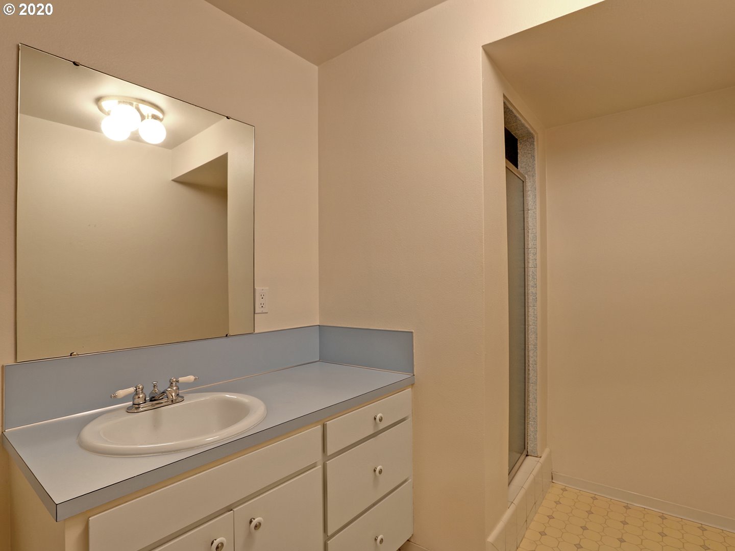 8210 Southwest Ernst Road Portland, OR 97225 - Photo 17 of 21 Gallery Image 17