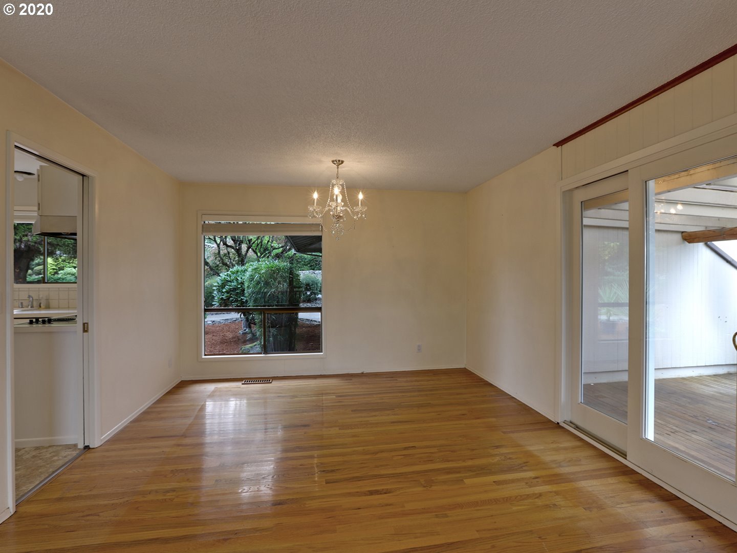8210 Southwest Ernst Road Portland, OR 97225 - Photo 6 of 21 Gallery Image 6