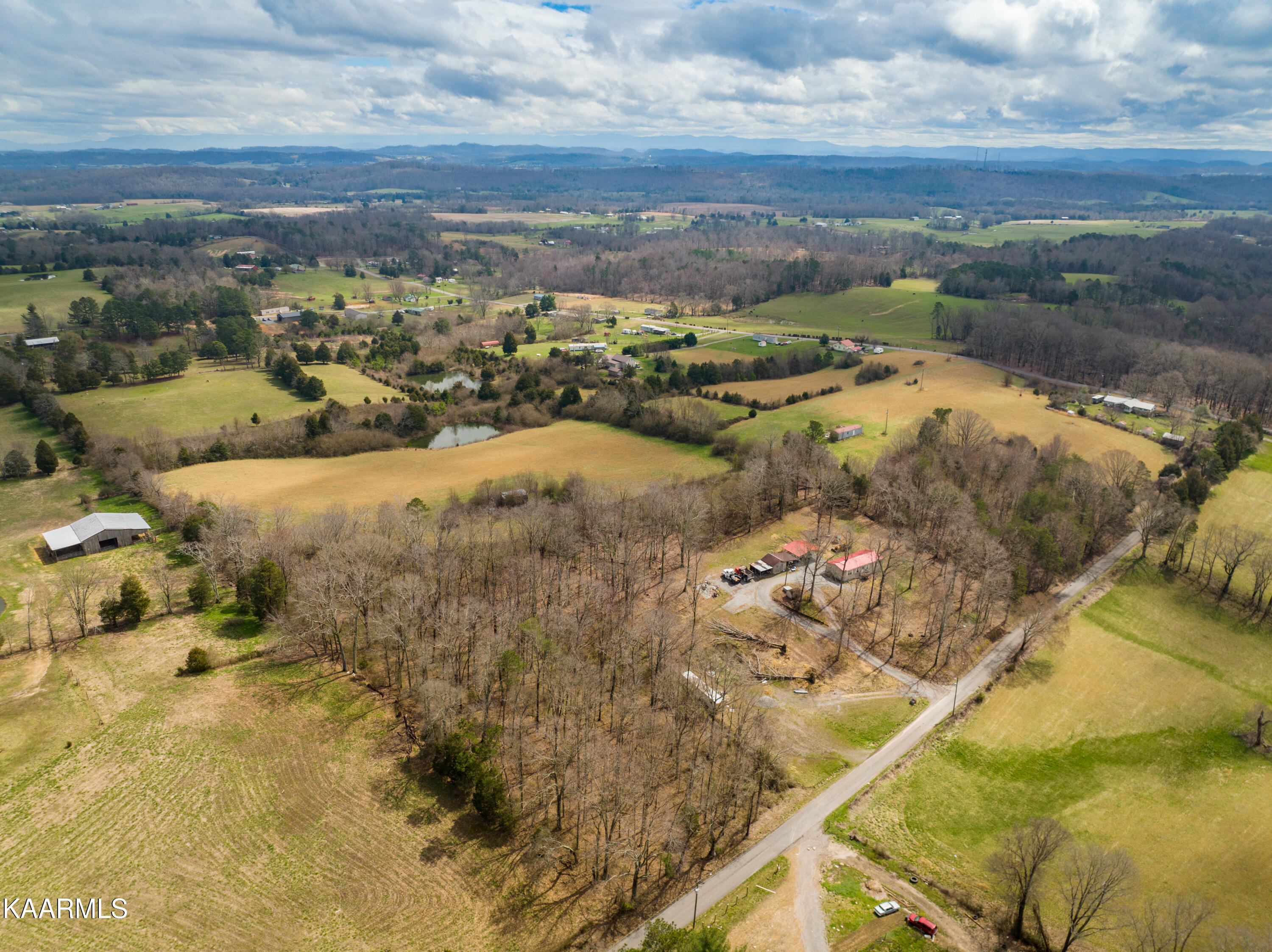 314 County Road Niota, TN 37826 - Photo 12 of 17 124 County Road 314, Sweetwater, TN-12