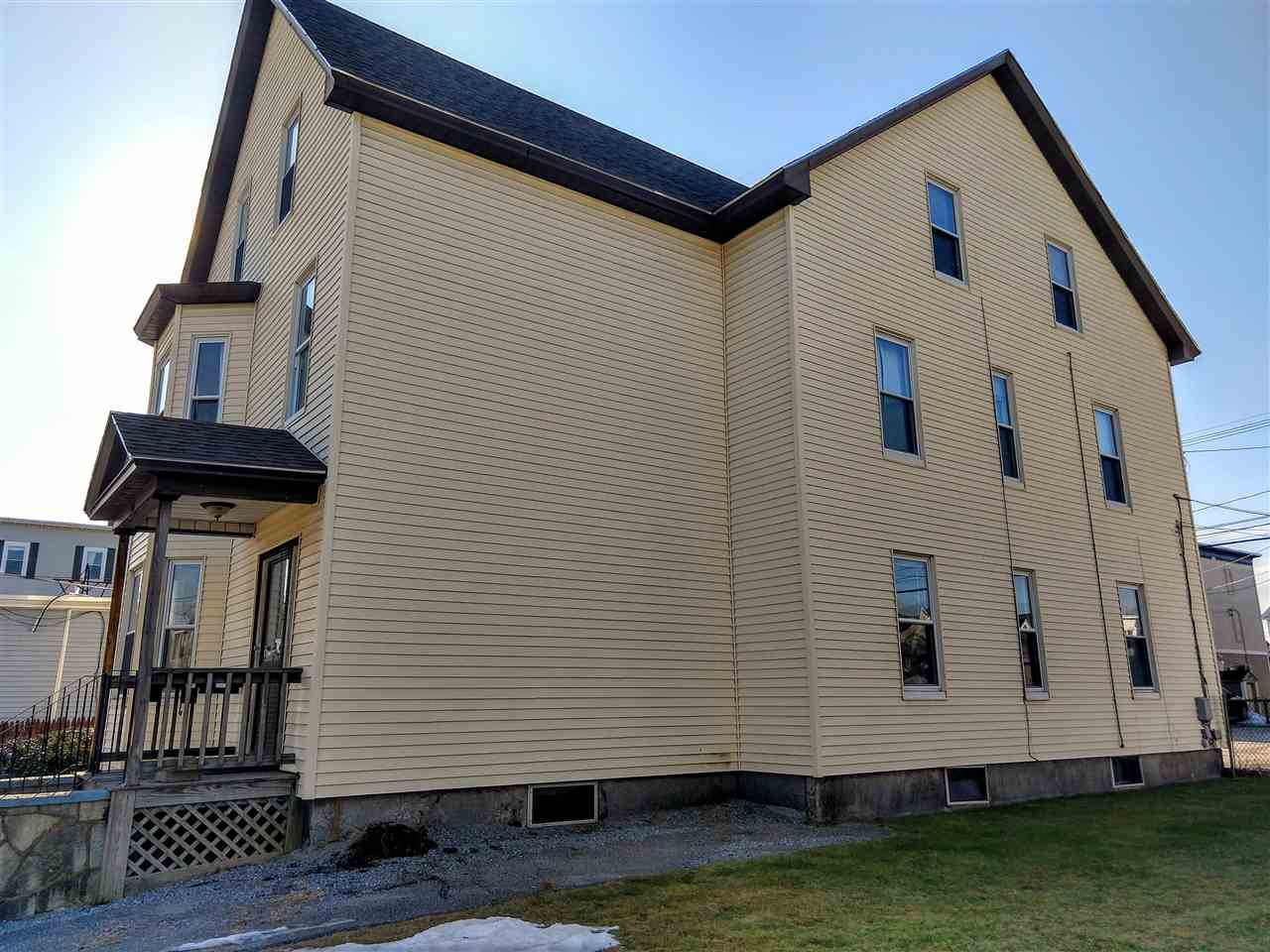 548 Rimmon Street Manchester, NH 03102 - Photo 5 of 38