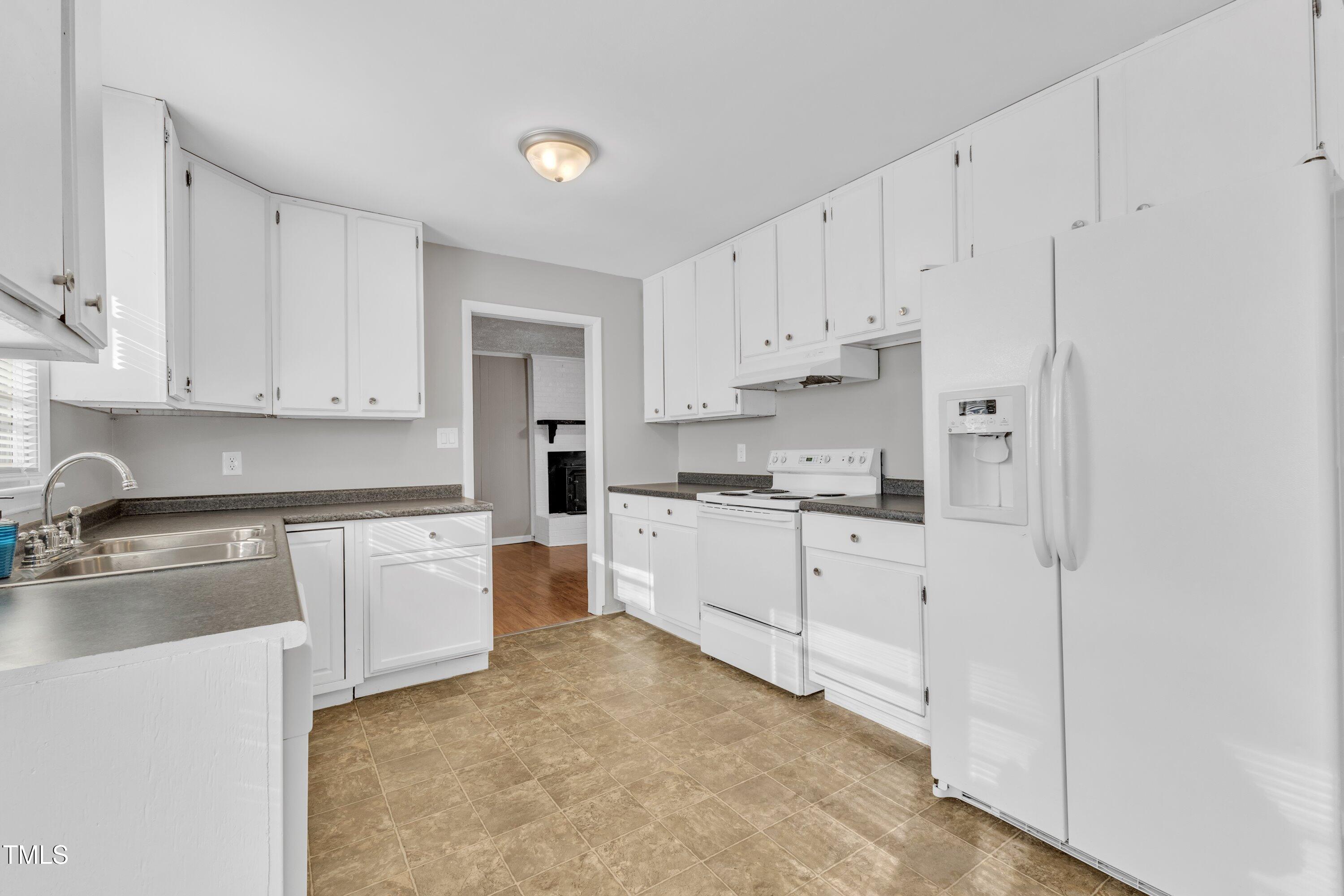 704 Sunnybrook Road Raleigh, NC 27610 - Photo 13 of 33 13-704 Sunnybrook-18