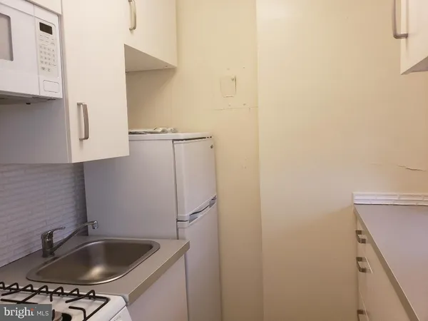 $1,539 | 1111 Arlington Boulevard, Unit 815, Arlington, VA 22209