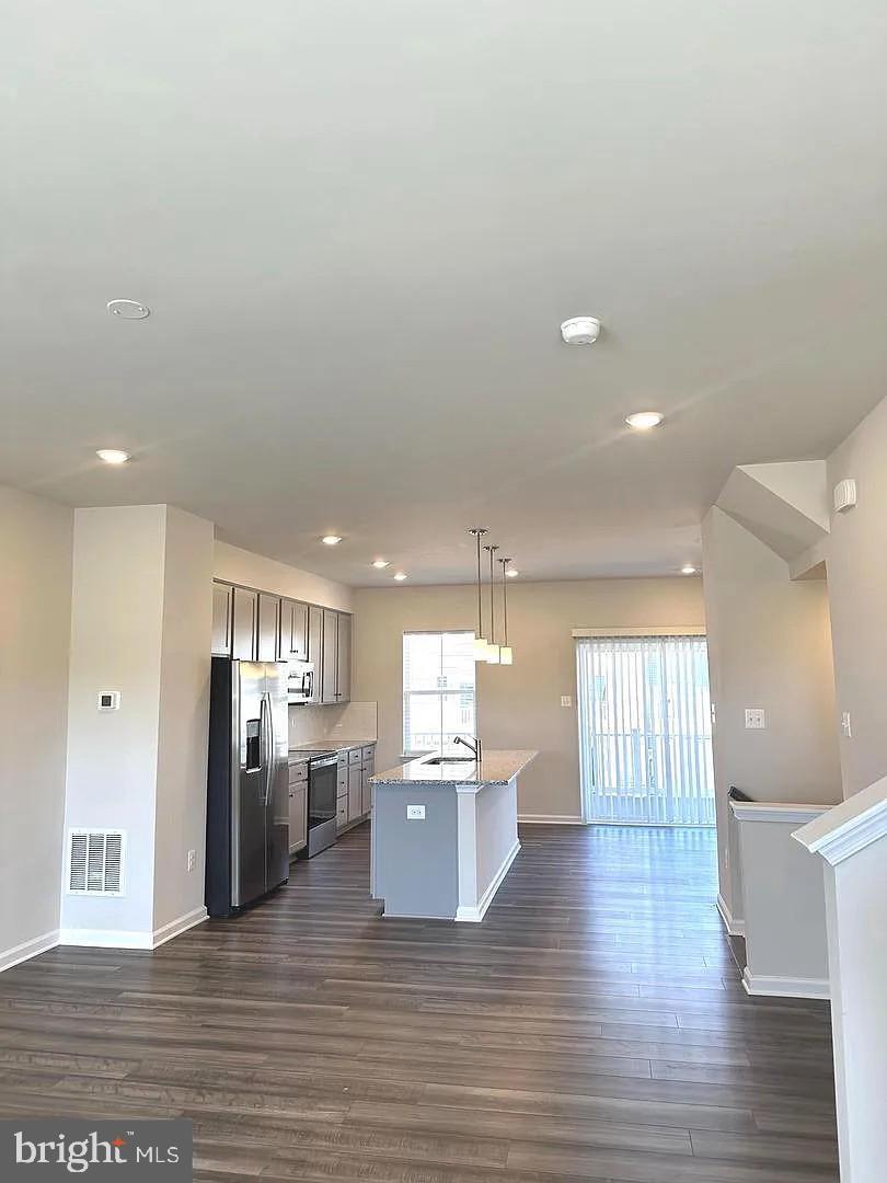 400 18th Avenue Ranson, WV 25438 - Photo 3 of 10