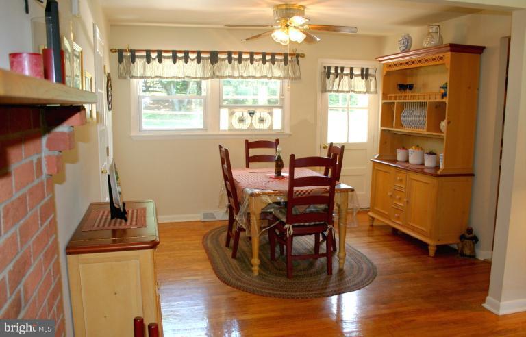 819 Petem Road Kingsville, MD 21087 - Photo 11 of 24 Dining Room