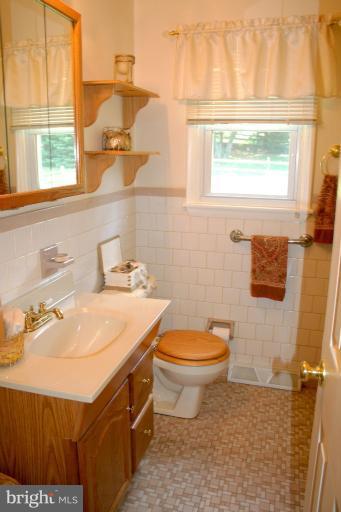 819 Petem Road Kingsville, MD 21087 - Photo 14 of 24 Bath