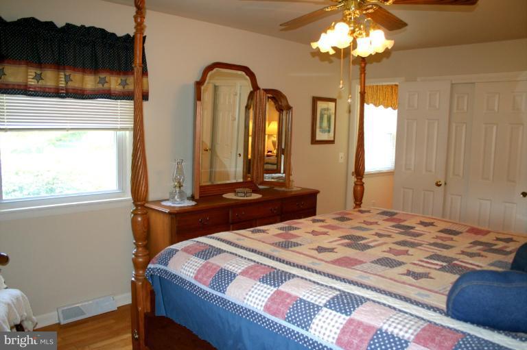819 Petem Road Kingsville, MD 21087 - Photo 17 of 24 Bedroom (Master)