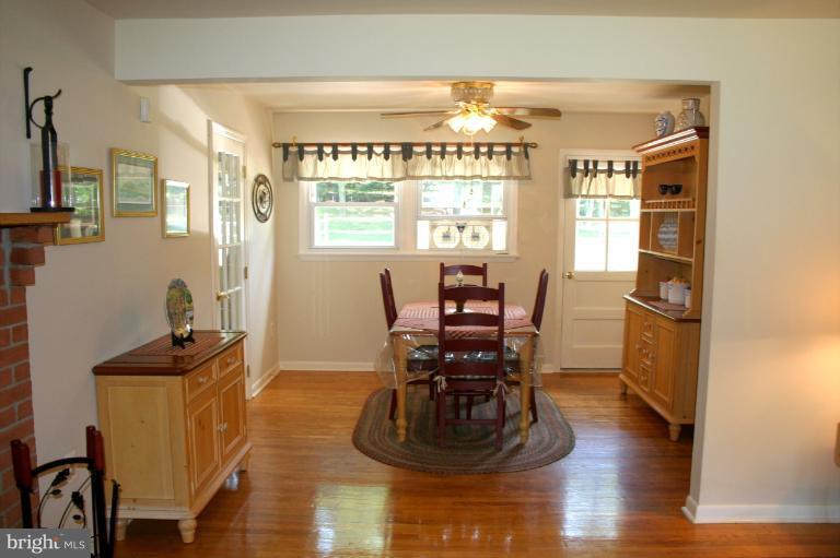 819 Petem Road Kingsville, MD 21087 - Photo 19 of 24 Dining Room