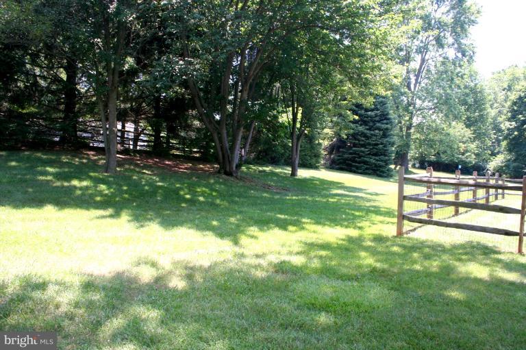 819 Petem Road Kingsville, MD 21087 - Photo 9 of 24 Exterior (Rear)