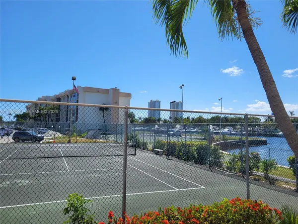$1,900 | 601 Three Islands Boulevard, Unit 511, Hallandale Beach, FL 33009