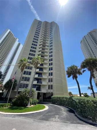 $4,500 | 2800 North Ocean Drive, Unit B15C, Riviera Beach, FL 33404