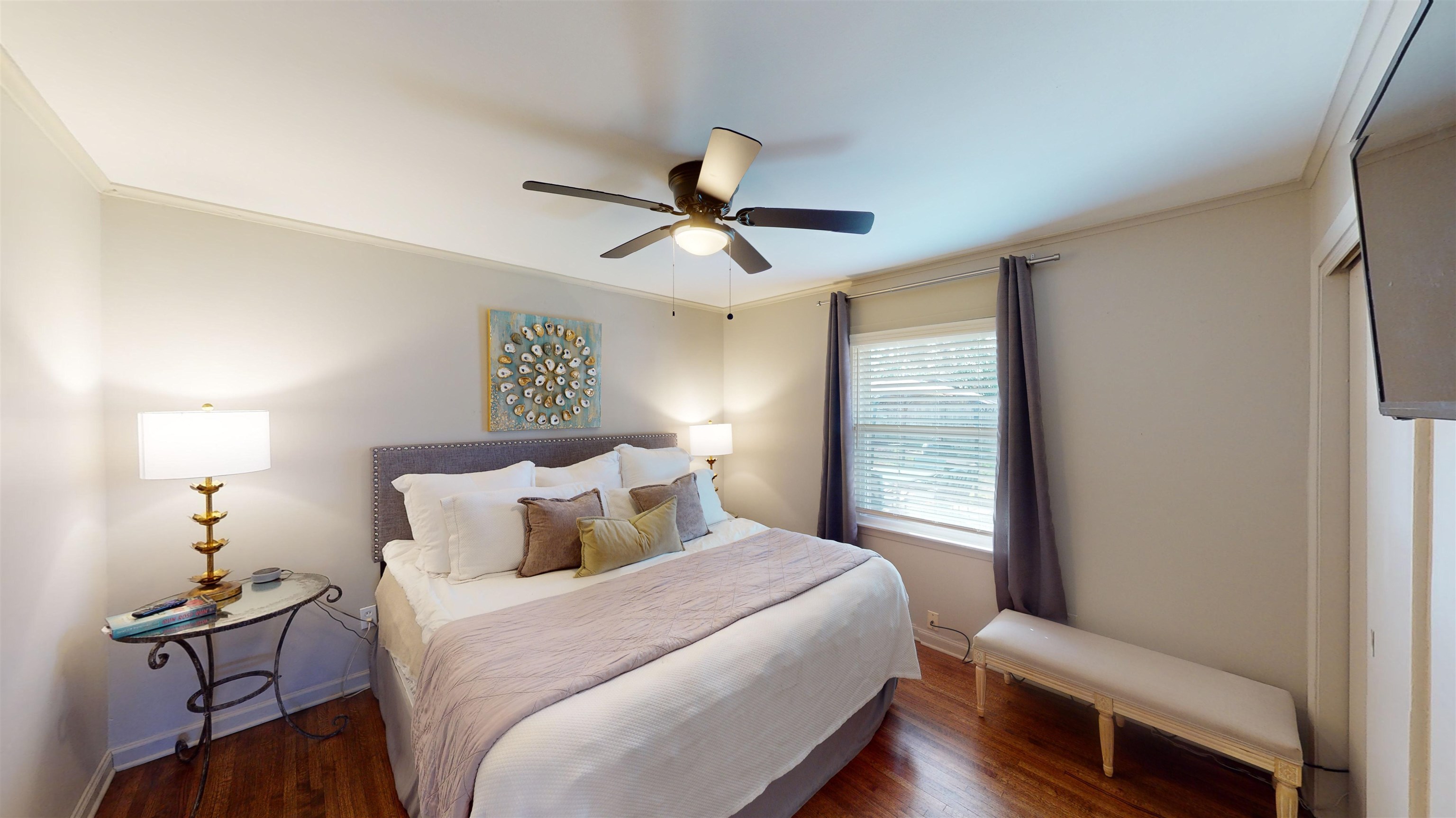 4779 Dee Road Memphis, TN 38117 - Photo 33 of 35 a bedroom with a bed and a chair