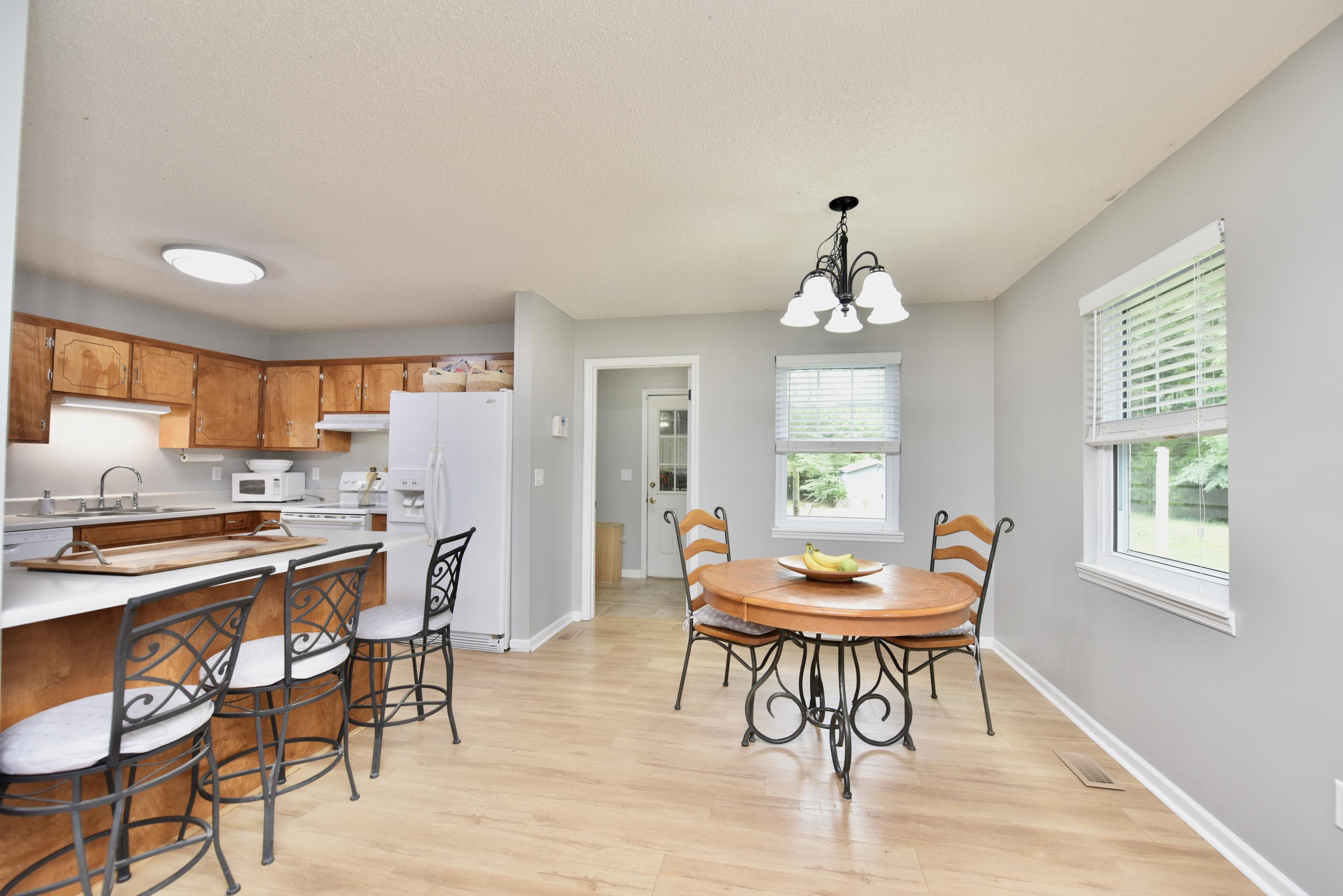 325 Rymer Road Cleveland, TN 37323 - Photo 6 of 27 72554AC0-FA65-4BF7-A86E-0160BE169E87_1_2