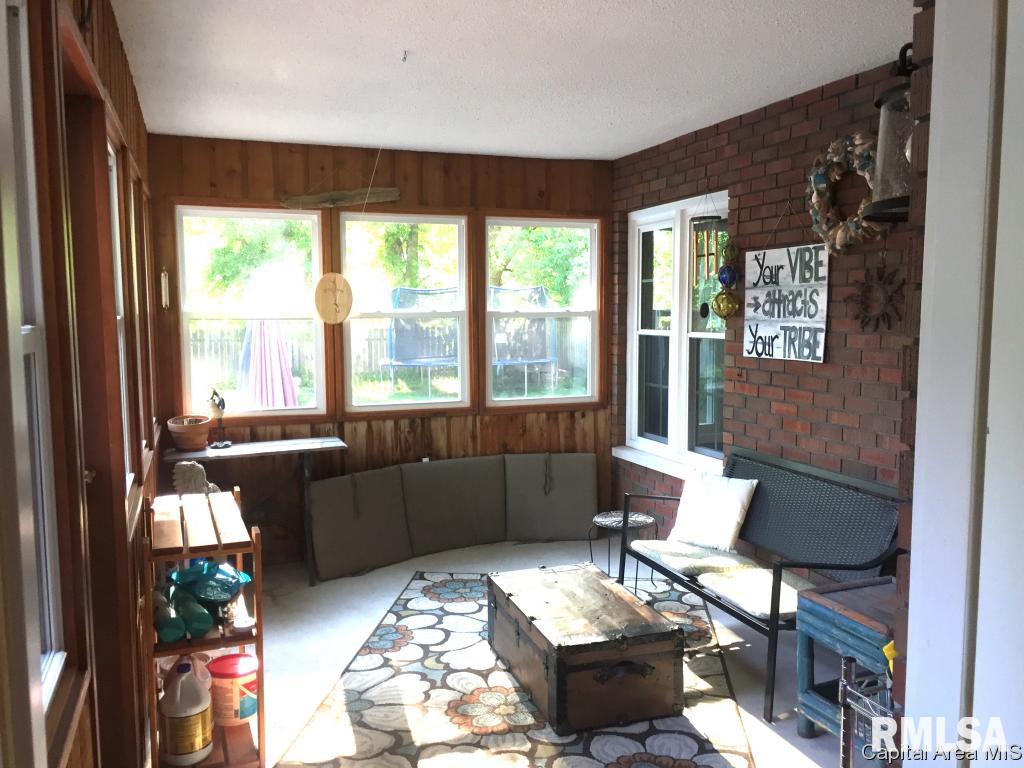 207 Deer Creek Road Rochester, IL 62563 - Photo 7 of 33