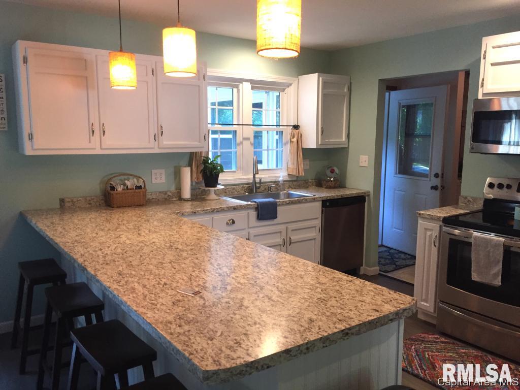 207 Deer Creek Road Rochester, IL 62563 - Photo 8 of 33