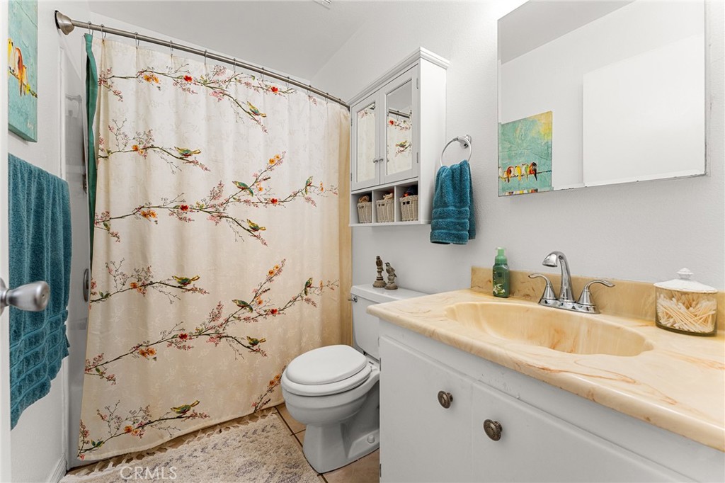12536 Reed Avenue Grand Terrace, CA 92313 - Photo 16 of 33 Primary Bathroom