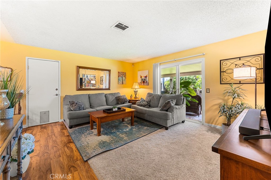 12536 Reed Avenue Grand Terrace, CA 92313 - Photo 9 of 33 Living Room