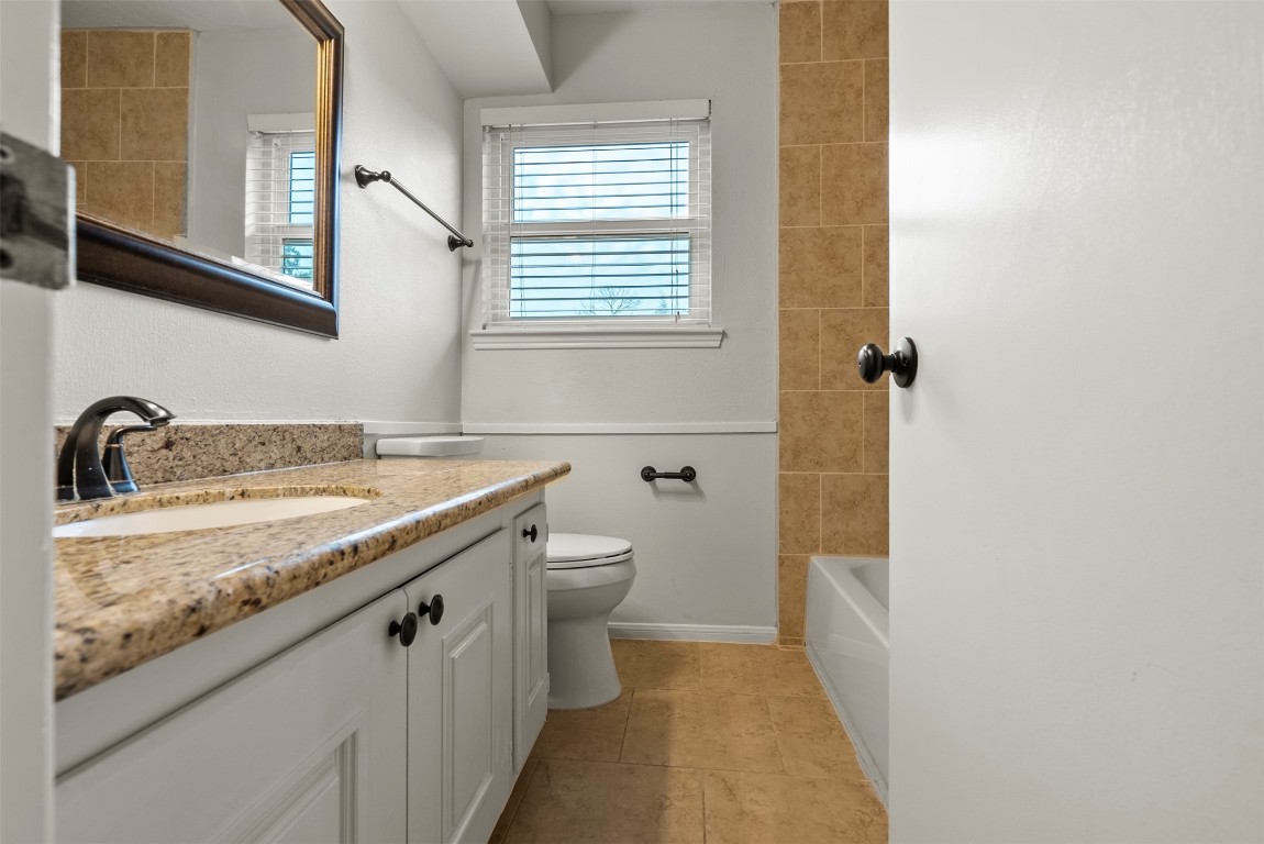 10455 Shell Rock Road La Porte, TX 77571 - Photo 18 of 22 Secondary Bathroom