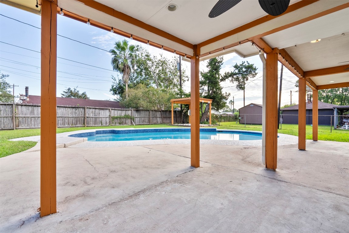 10455 Shell Rock Road La Porte, TX 77571 - Photo 20 of 22 Covered Patio