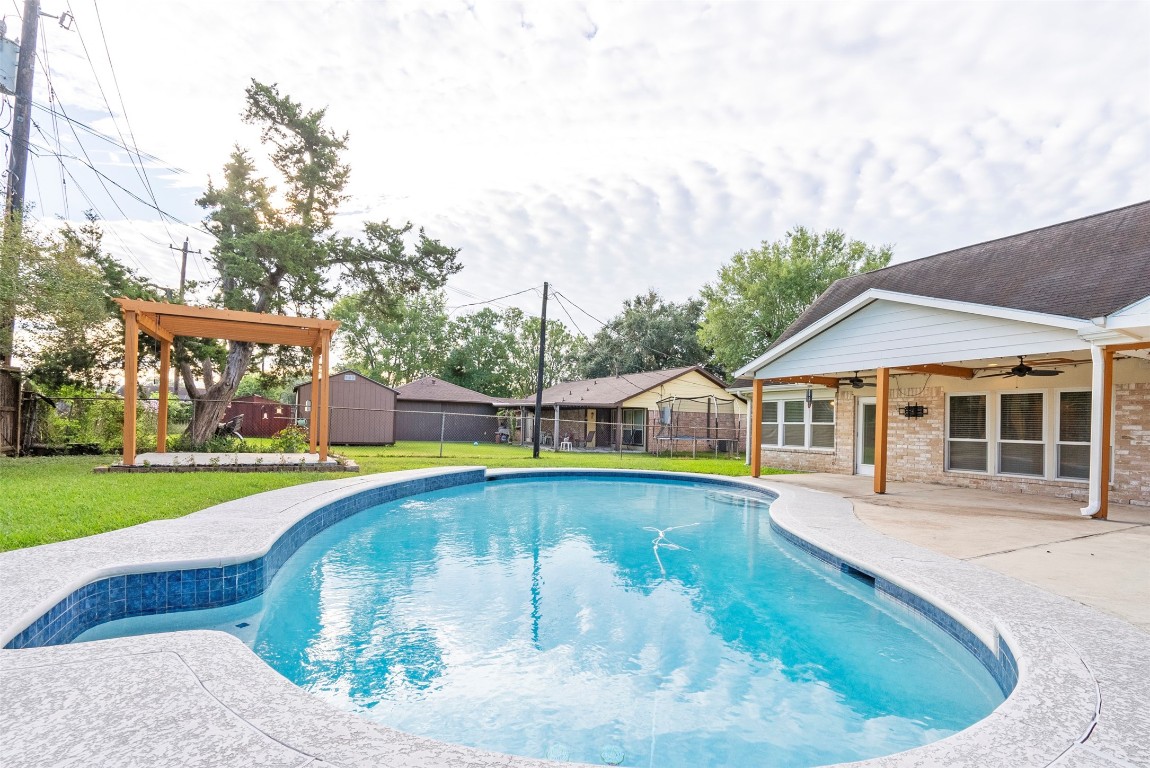 10455 Shell Rock Road La Porte, TX 77571 - Photo 2 of 22 Pool/Backyard