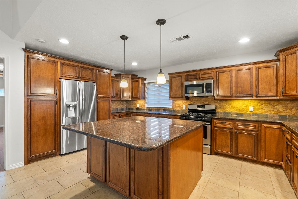 10455 Shell Rock Road La Porte, TX 77571 - Photo 7 of 22