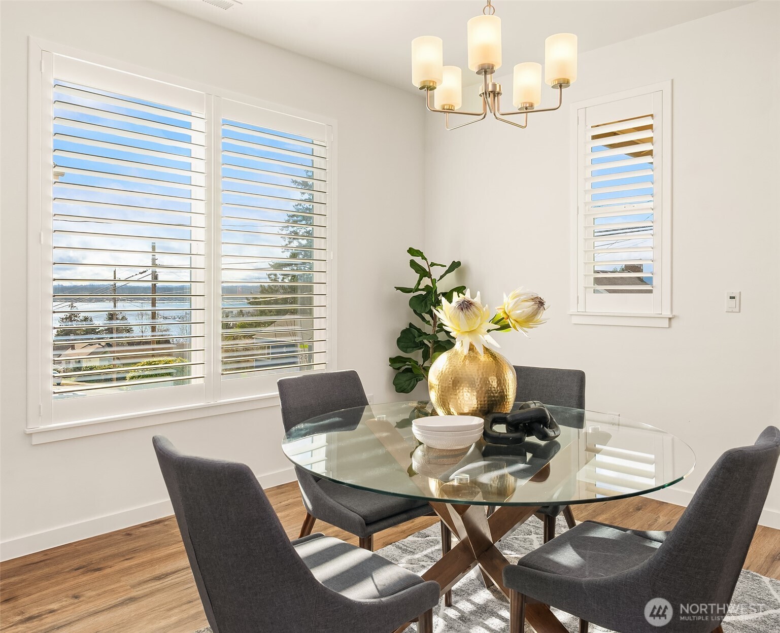 2401 East 16th Street Bremerton, WA 98310 - Photo 10 of 30 a dining room with furniture and window