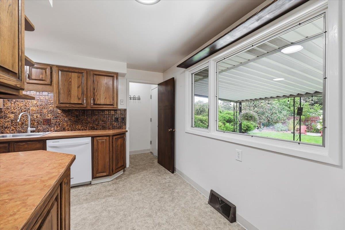 521 South Union Road Spokane, WA 99206 - Photo 9 of 44 Gallery Image 9