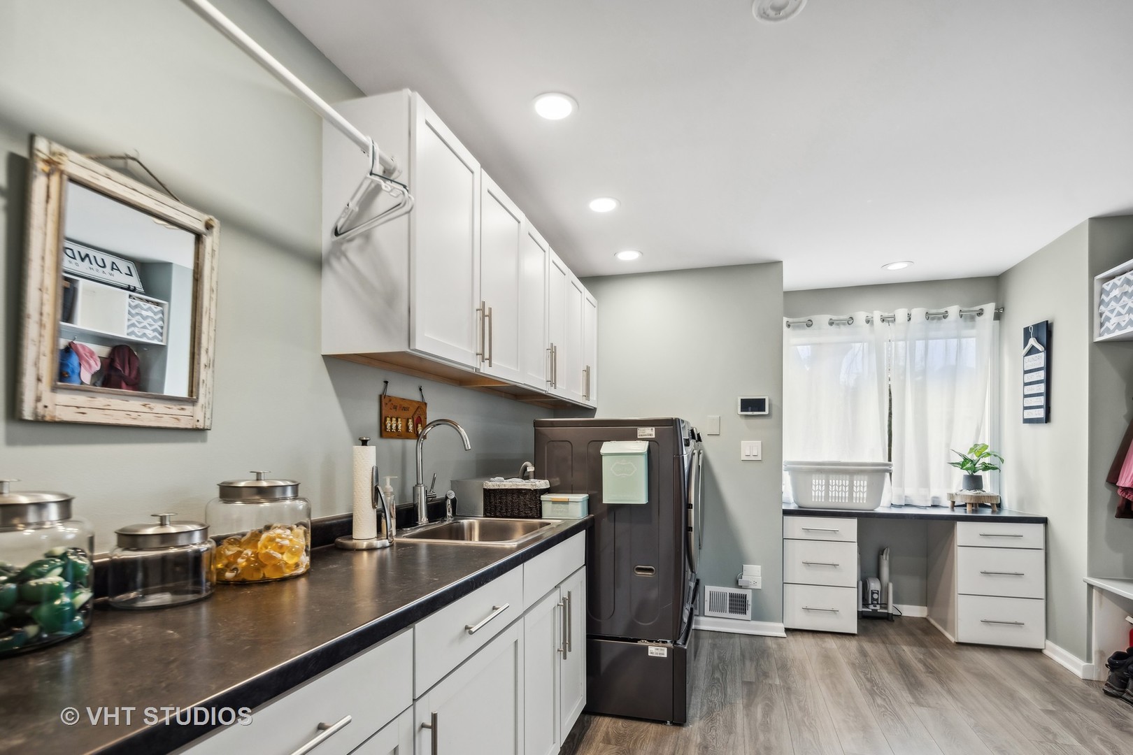 2 Hunter Court Burr Ridge, IL 60527 - Photo 8 of 21 Gallery Image 8