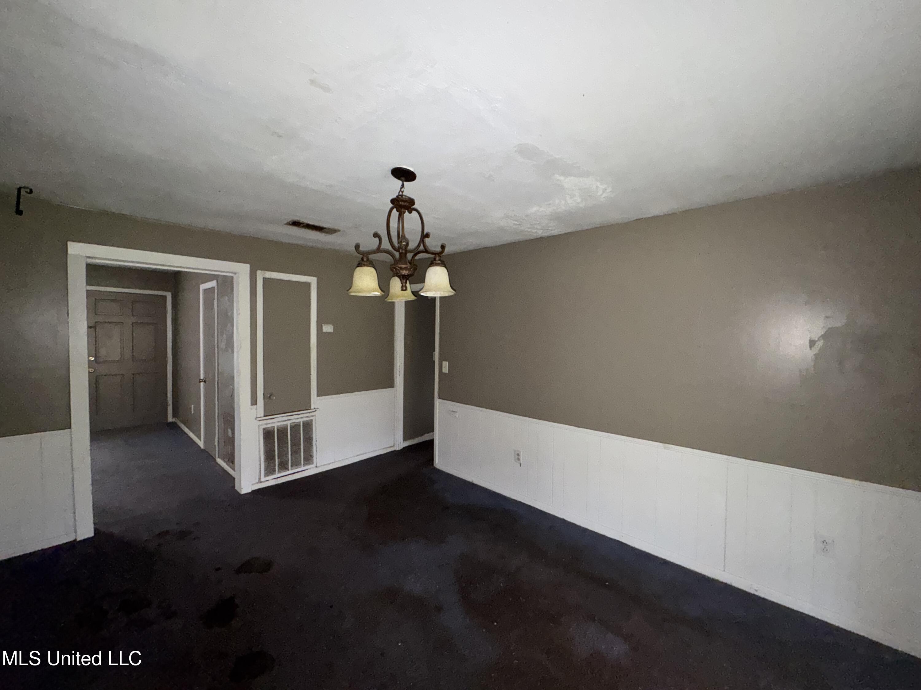 605 1st Street Northeast Magee, MS 39111 - Photo 11 of 25 IMG_9750