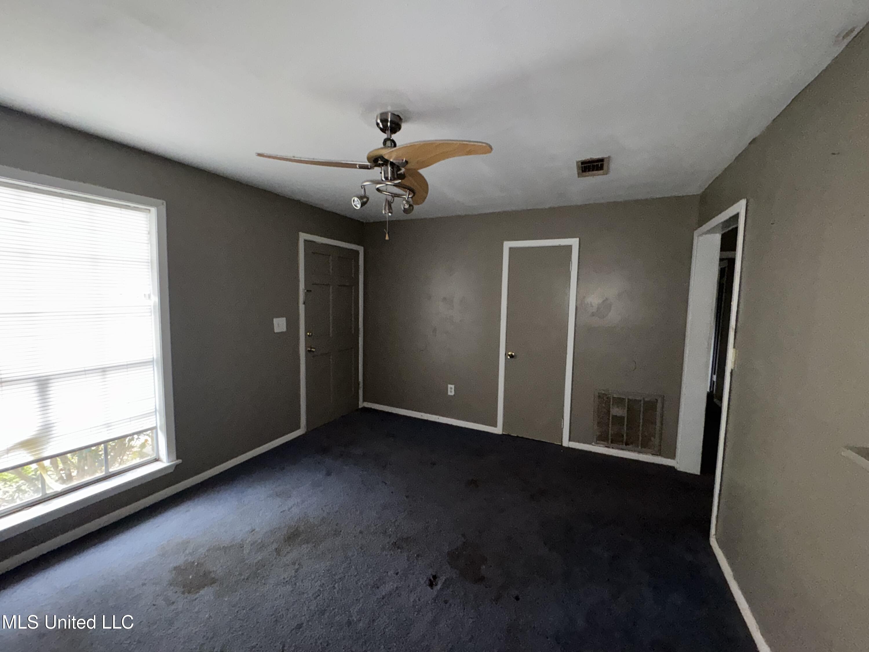 605 1st Street Northeast Magee, MS 39111 - Photo 5 of 25 IMG_9735