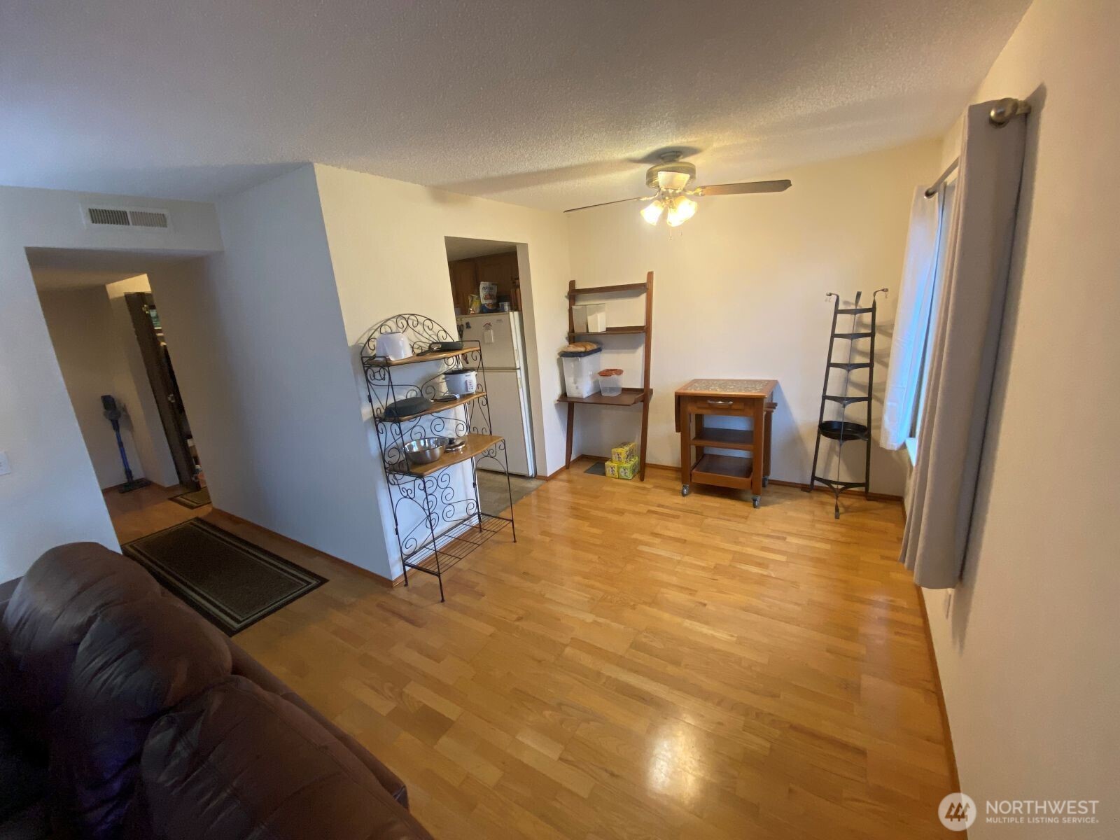 323 75th Street Southeast, Unit B10 Everett, WA 98203 - Photo 11 of 20