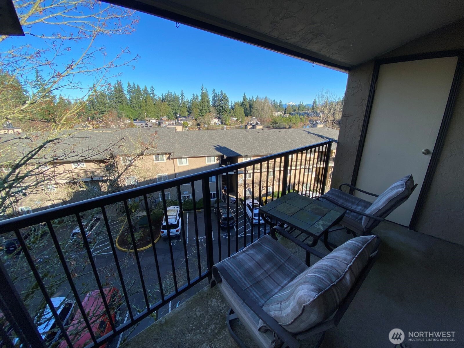 323 75th Street Southeast, Unit B10 Everett, WA 98203 - Photo 5 of 20