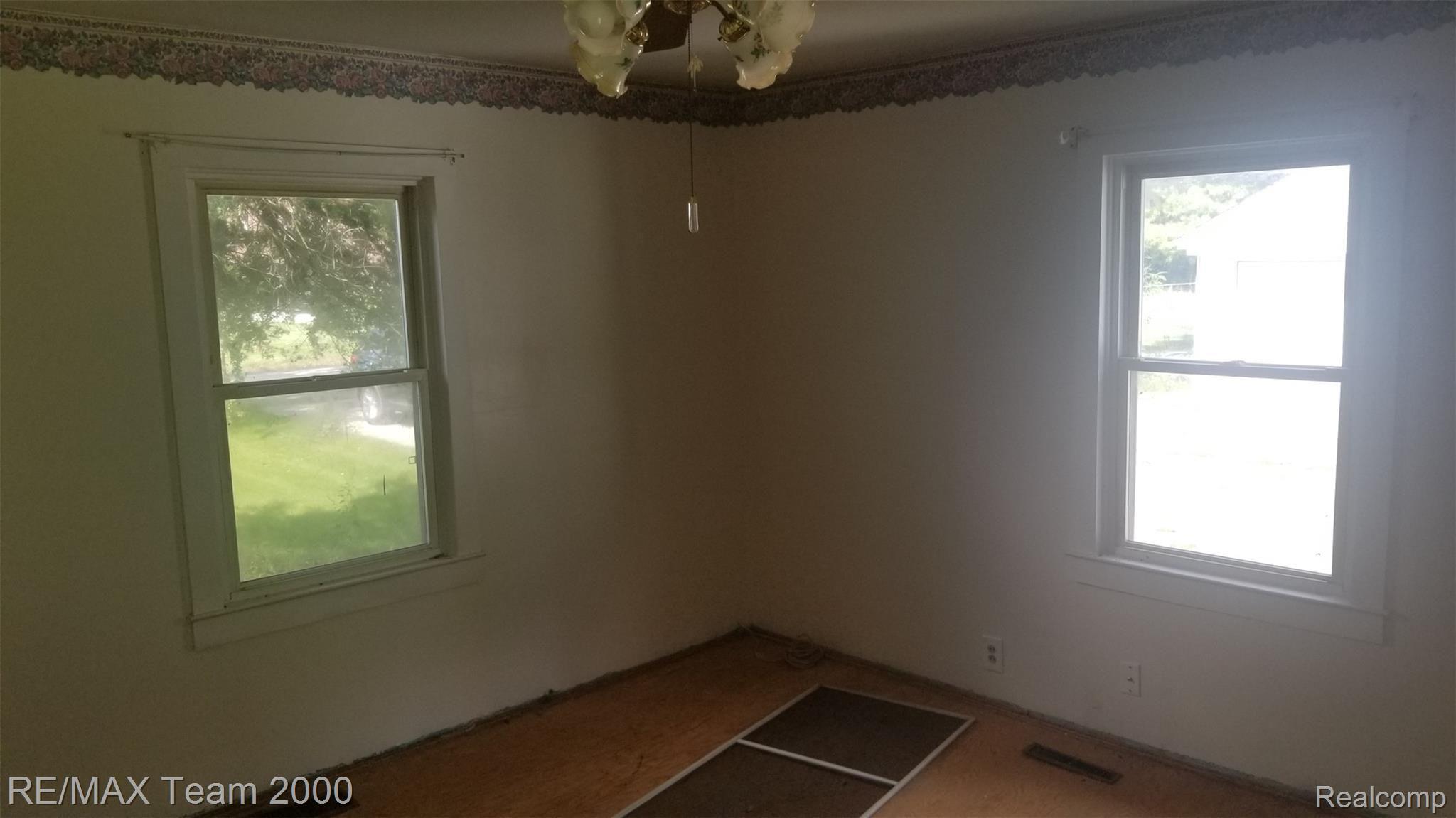 11555 Butler Road Willis, MI 48191 - Photo 12 of 18 BEDROOM 1.jpg