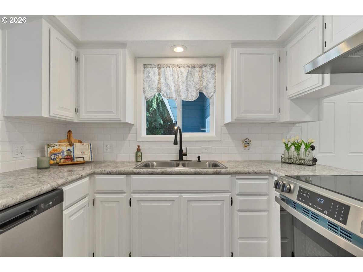4826 Future Road Northeast Salem, OR 97305 - Photo 16 of 44